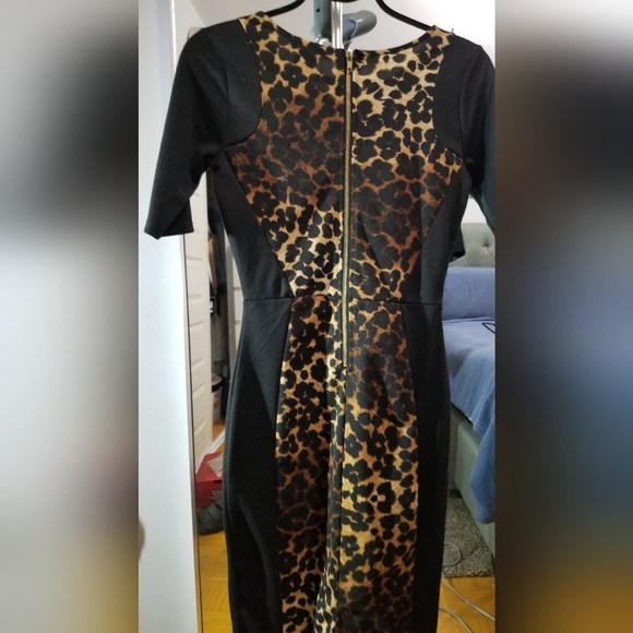 Dress - Picture 2 of 3